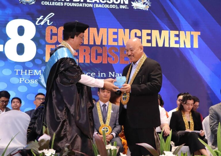Bacolod - JBLFMU Graduation