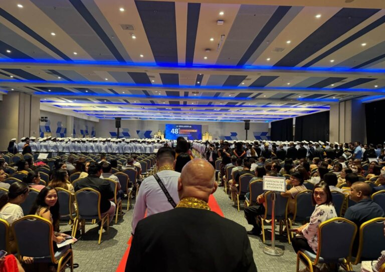 Bacolod - JBLFMU Graduation