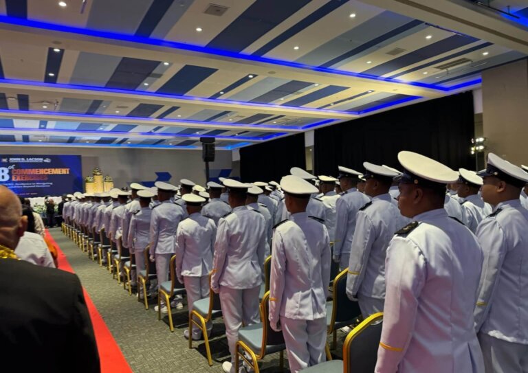 Bacolod - JBLFMU Graduation